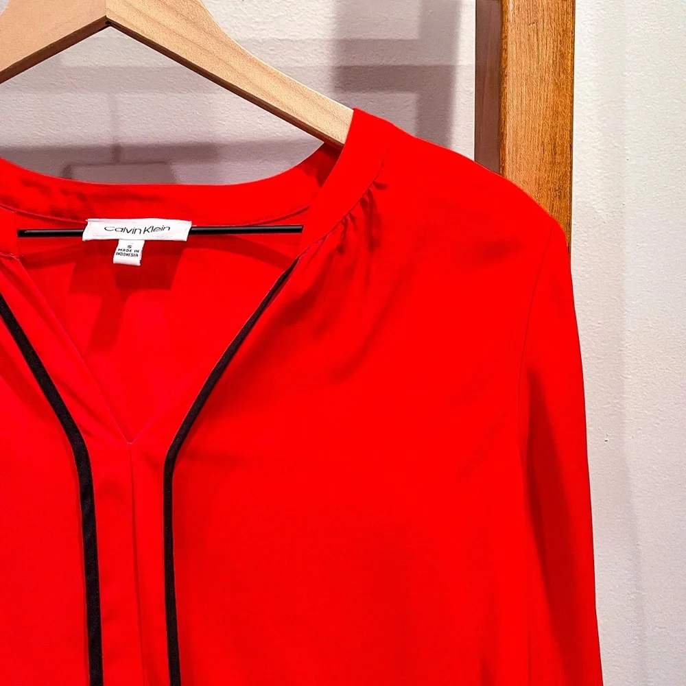 Calvin Klein SZ S Orange Long Sleeve Blouse W/ Navy Piping! - Picture 2 of 7